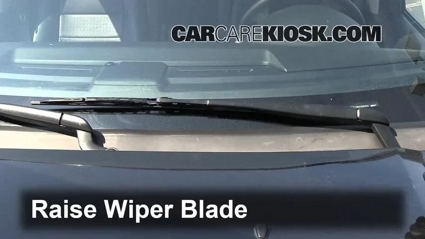 2006 Land Rover LR3 SE 4.4L V8 Windshield Wiper Blade (Front)